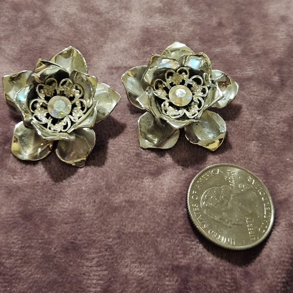 Brushed Silver ton Floral Rose Clip-on Earrings, Aurora Borealis - Picture 2 of 7